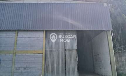 Barracão / Galpão / Depósito para alugar no Caixa D'Água, Lauro de Freitas  por R$ 4.900