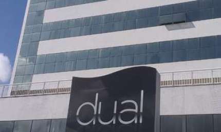 Sala comercial com 1 sala para alugar no Centro, Lauro de Freitas  por R$ 2.300