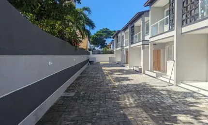 Casa em condomínio fechado com 3 quartos à venda na Rua Dr. Helio De Brito, 539, Ipitanga, Lauro de Freitas