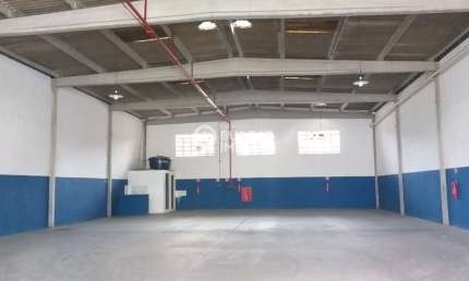 Barracão / Galpão / Depósito para alugar no Portão, Lauro de Freitas  por R$ 10.000