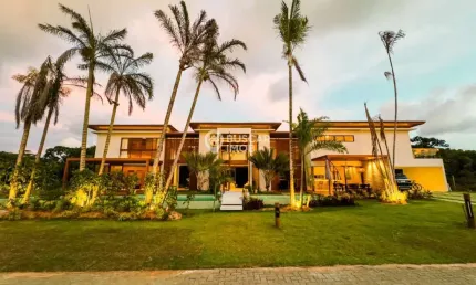 Casa em condomínio fechado com 5 quartos à venda na praia do forte, praia do forte, mata de são joão, 654 m2 por r$ 4.850.000