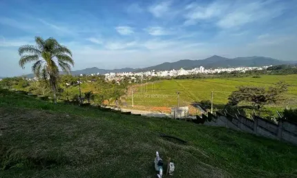 Terreno à venda no Rio do Meio, Camboriú 