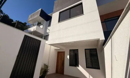 Sobrado 3 dormitórios, bairro São Francisco de Assis!