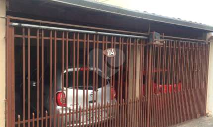 Casa com 4 quartos à venda na Guararapes, Vila Jardini, Sorocaba
