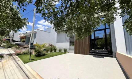 Condomínio com 3 quartos à venda em Cajuru Do Sul - SP