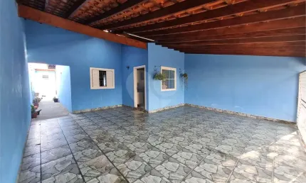 Casa com 2 quartos à venda em Jardim Wanel Ville V - SP