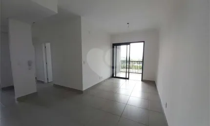 Apartamento com 2 quartos à venda em Além Ponte - SP