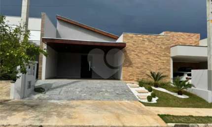 Condomínio com 3 quartos à venda em Aparecidinha - SP