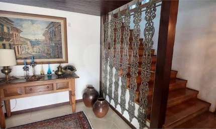 Casa com 5 quartos à venda ou para locação em Jardim Santa Rosália - SP