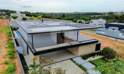 Condomínio com 4 quartos à venda em Jardim Itanguá - SP