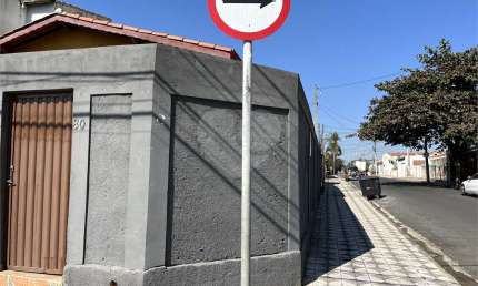 Casa térrea com 3 quartos à venda em Vila Assis - SP