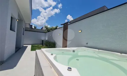 Condomínio com 3 quartos à venda em Cajuru Do Sul - SP