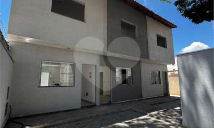 Condomínio com 2 quartos à venda em Jardim Betânia - SP