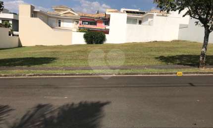 Terreno em condomínio fechado à venda na Avenida Professora Izoraida Marques Peres, Parque Campolim, Sorocaba