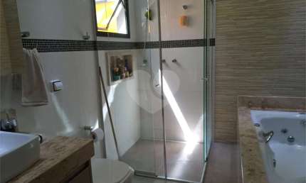 Condomínio com 3 quartos à venda em Wanel Ville - SP