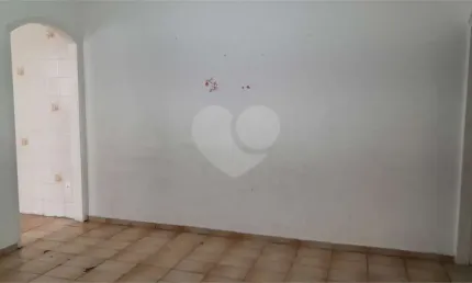 Casa com 2 quartos à venda na Cervantes, Vila Assis, Sorocaba