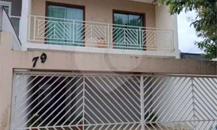 Sobrado com 3 quartos à venda em Jardim Karolyne - SP