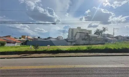 Terreno à venda na Benedito Galdino De Barros, Jardim Ferreira, Sorocaba
