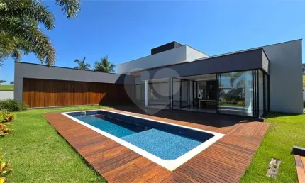 Condomínio com 4 quartos à venda ou para locação em Jardim Itanguá - SP