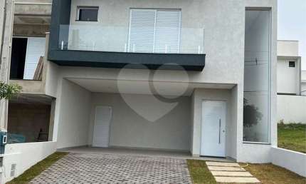 Condomínio com 3 quartos à venda em Cajuru Do Sul - SP