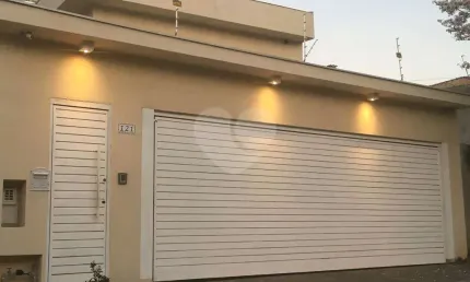 Casa com 3 quartos à venda em Jardim Faculdade - SP