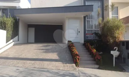 Condomínio com 3 quartos para locação em Wanel Ville - SP