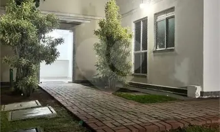 Apartamento com 2 quartos à venda em Jardim Guarujá - SP