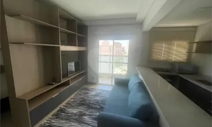 Flat com 1 quartos para locação em Parque Campolim - SP