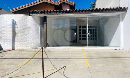 Casa com 3 quartos para locação em Jardim Emília - SP