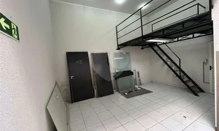 Salão Comercial à venda ou para locação em Além Ponte - SP