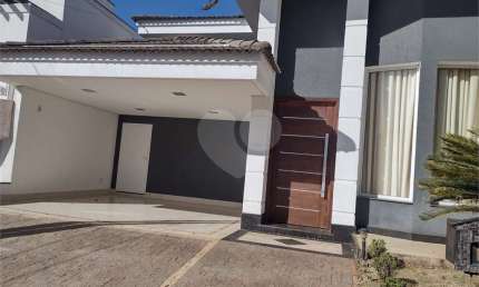Condomínio com 4 quartos para locação em Jardim Golden Park Residencial - SP