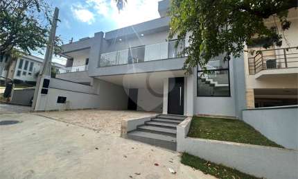Condomínio com 3 quartos à venda em Aparecidinha - SP