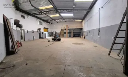 GALPÃO COMERCIAL PARA LOCAÇÃO – 320m² | TUDE BASTOS – PRAIA GRANDE/SP
