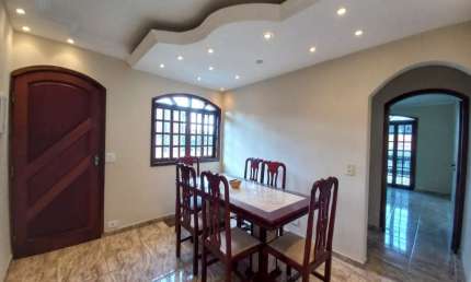 CASA A VENDA, SOBRADO 2 DORMITÓRIOS, SUÍTE, SALA 2 AMBIENTES, COZINHA, SACADA, GARAGEM + EDÍCULA. PARQUE SANTO ANTÔNIO.