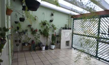 CASA A VENDA, SOBRADO 3 DORMITÓRIOS, SUÍTE, SALA 2 AMBIENTES, COZINHA, 2 VAGAS COBERTAS, QUINTAL.10 MINUTOS METRÔ VILA DAS BELEZAS. VILA DAS BELEZAS.