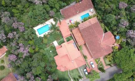 CASA A VENDA 800 M²,  6 DORMITÓRIOS, 4 SUÍTES, 8 VAGAS, CASA TODA AVARANDADA, POMAR, CHURRASQUEIRA, PISCINA, ALTO PADRÃO. FAZENDA DA ILHA. EMBU GUAÇU.