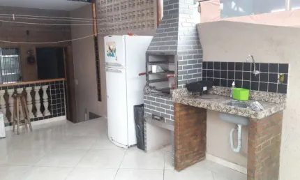 CASA A VENDA, TÉRREA 2 DORMITÓRIOS, GARAGEM, VARANDA GOURMET / CHURRASQUEIRA, 5 MINUTOS DA ESTAÇÃO METRÔ CAPÃO REDONDO. PARQUE MARIA HELENA.