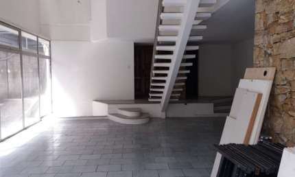 CASA A VENDA, SOBRADO 4 DORMITÓRIOS, 2 SUÍTES, AMPLA SALA DE JANTAR E ESTAR, PODE SER UTILIZADO COMO RESIDENCIAL OU COMERCIAL. JARDIM PETRÓPOLIS.