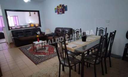 CASA A VENDA, 2 DORMITÓRIOS AMPLOS, PODENDO SER DIVIDIDO OU APROVEITADO PARA OUTROS FINS, QUINTAL E VARANDA - JARDIM HELGA - CAMPO LIMPO.