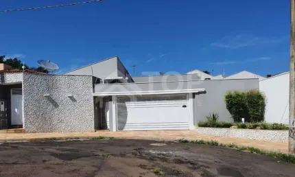 Casa com 3 quartos à venda no Jardim Citelli, São Carlos , 222 m2 por R$ 780.000