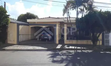 Casa com 3 quartos à venda no Jardim São João Batista, São Carlos , 335 m2 por R$ 800.000