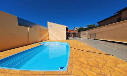 CASA PARA VENDA COM 3 QUARTOS , PISCINA E CHURRASQUEIRA NA VILA NERY