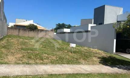 Terreno em condomínio fechado à venda no Jardim Jóckei Club A, São Carlos  por R$ 335.000