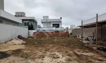 Aquisicao de Terreno e Construcao, Casa Terrea, valor sujeito a alteracao, terreno em frente a area de Lazer do condominio