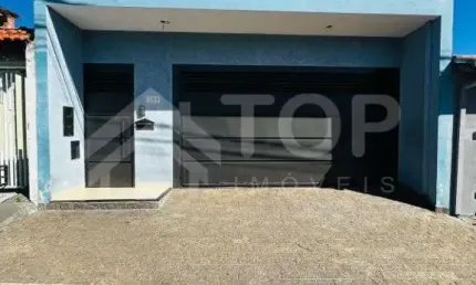 Casa no douradinho com ampla area de churrasqueira e 3 vagas de garagem