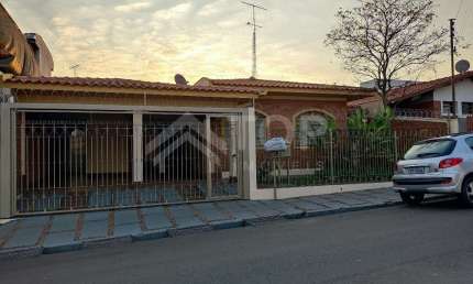 Casa com 3 quartos à venda no Jardim Brasil, São Carlos , 264 m2 por R$ 745.000