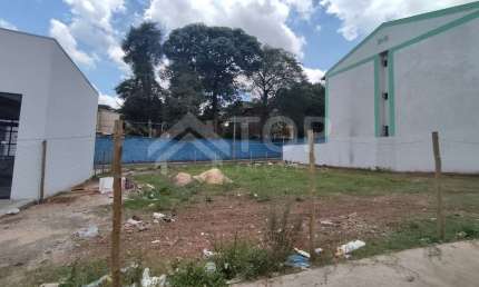 Terreno à venda no Loteamento Habitacional São Carlos 1, São Carlos  por R$ 500.000