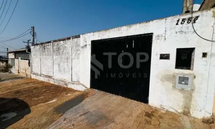 Terreno ja todo murado, com otima topografia. ligacao de agua e energia