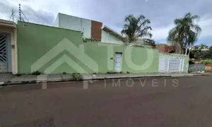 Lindo imovel de 3 dormitorios espacosos, sendo 1 suite e piscina
