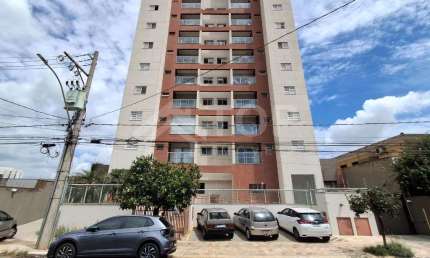 Excelente apartamento de 3 dormitorios com 1 suite no Ed. Joao Carlos